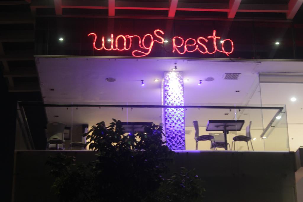 Redstar Hotel Jakarta Exterior photo