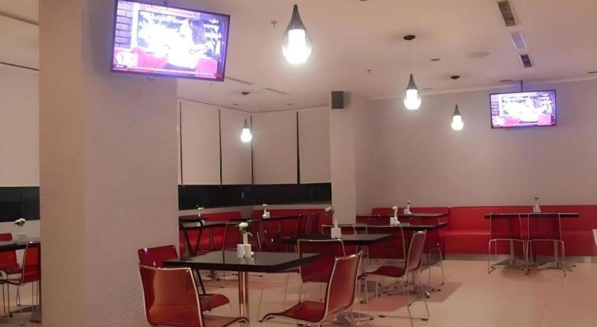 Redstar Hotel Jakarta Exterior photo